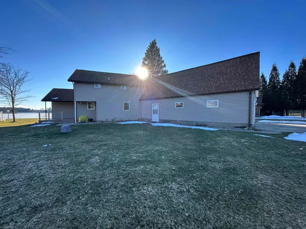 831 Saint Esther Ct, Hale, MI 48739