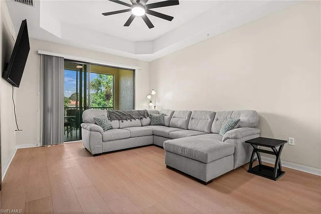 3 bed, 2.0 bath, 1677 sqft, $4,500 — Photo 4