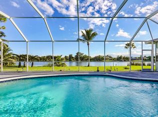 8902 Estate Dr, West Palm Beach, FL 33411