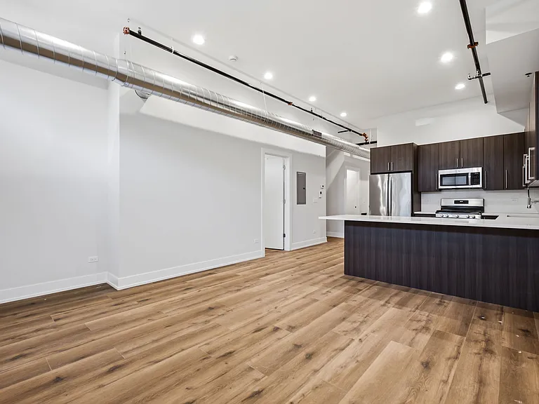 2355 N Washtenaw Ave #102 — Photo 2