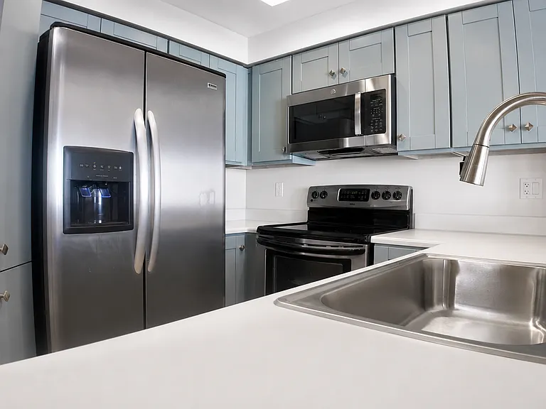 655 Columbia St #313 — Photo 7