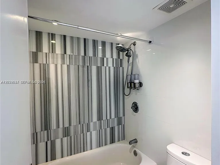 2350 NE 135th St #1501 — Photo 8