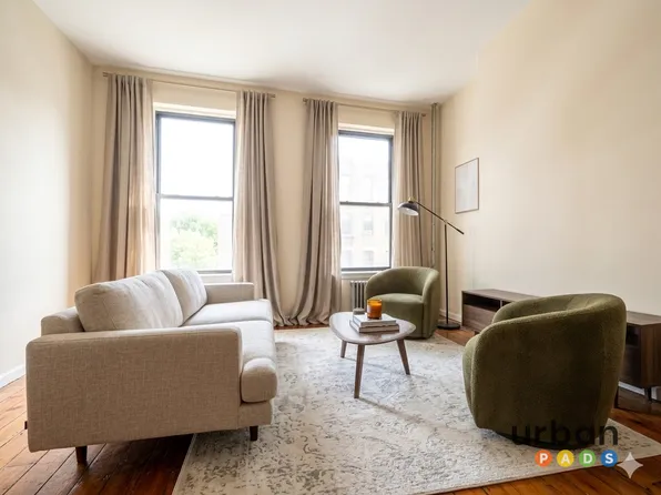 752 Franklin Avenue image 1 of 9