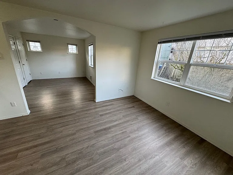 1607 H St #103 — Photo 5