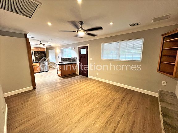 4th image of 3319 E Pueblo Ave