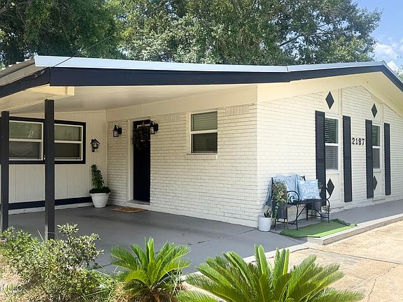 3rd image of 2187 Sherwood Pl