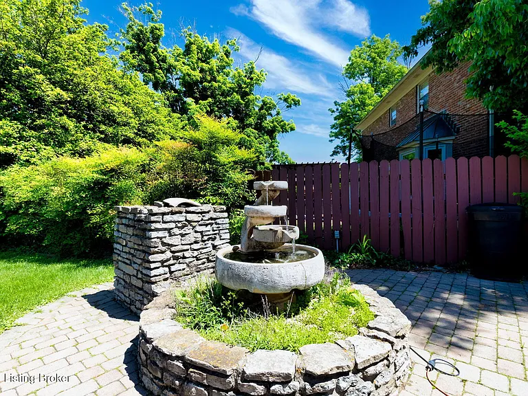 10807 Helmsdale Ln — Photo 48