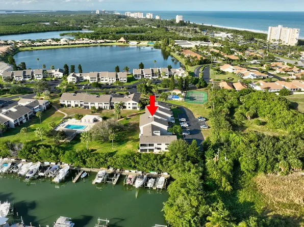 3207 S Lakeview Circle #6-203, Hutchinson Island, FL 34949