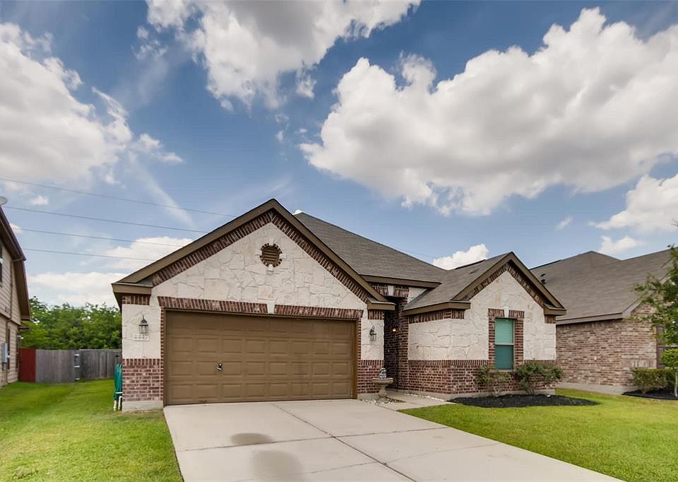 1st image of 4447 N Vineyard Meadow Ln
