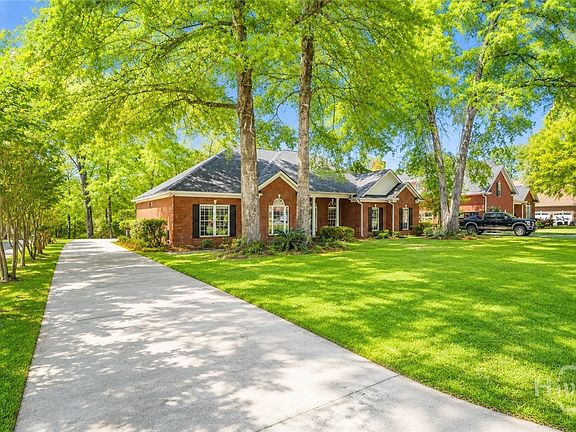 3rd image of 180 Royal Oak Drive