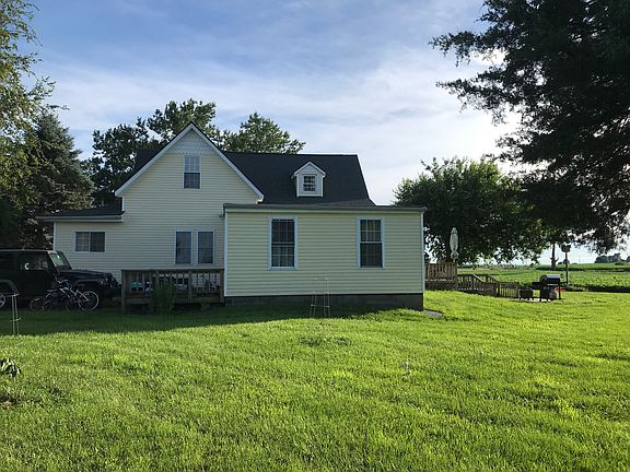 2nd deck off family room.