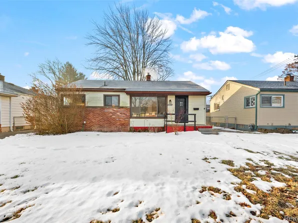 29061 Balmoral St, Garden City, MI 48135