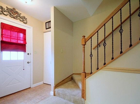 2nd image of 316 Washington Ct
