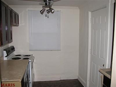 3rd image of 5709 Saloma Ave