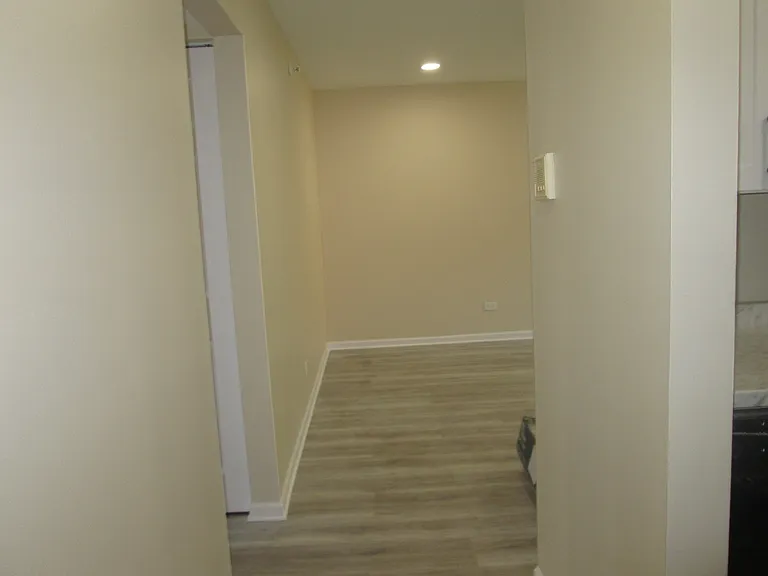 920 Casey Ct #4 — Photo 2