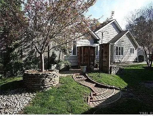 3 bed, 2.0 bath, 1238 sqft, $1,780 — Photo 2