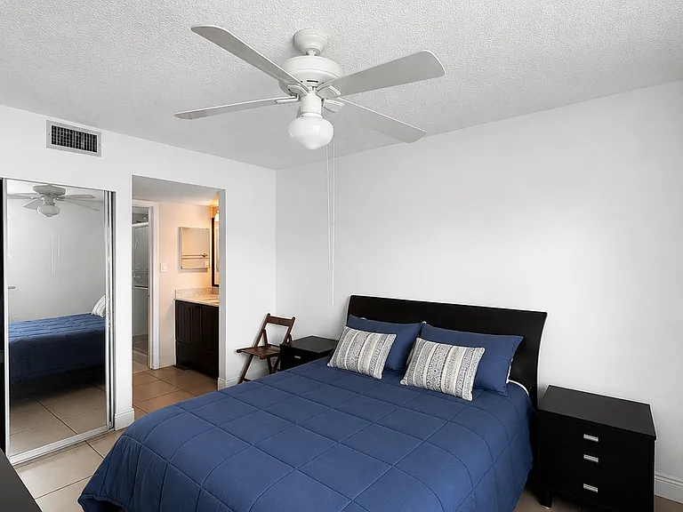 721 SW 113th Ave #721 — Photo 10