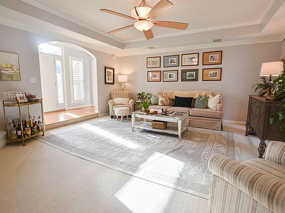 3rd image of 2562 Stone Briar Dr