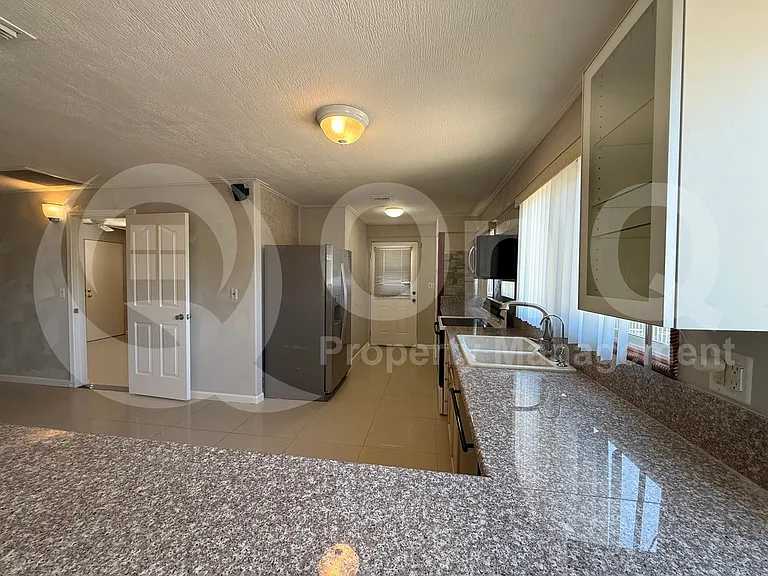 3838 E Seneca St — Photo 7