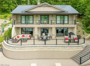 484 E Mohawk Dr, Malvern, OH 44644