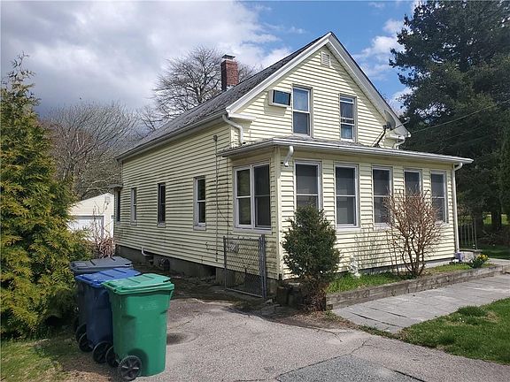 2nd image of 10 Young Ave