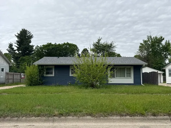 7708 Scott Ln, Machesney Park, IL 61115
