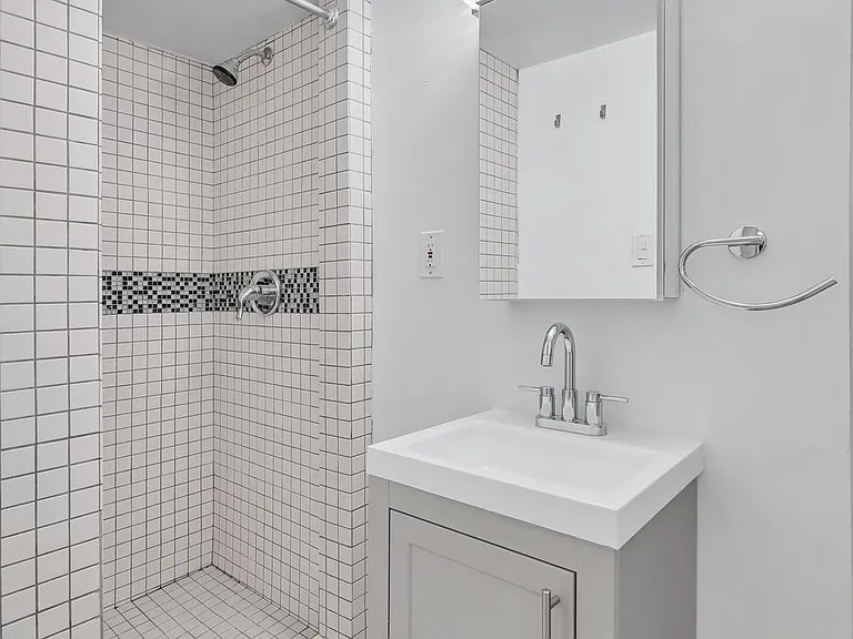 3513 T St NW #B — Photo 6