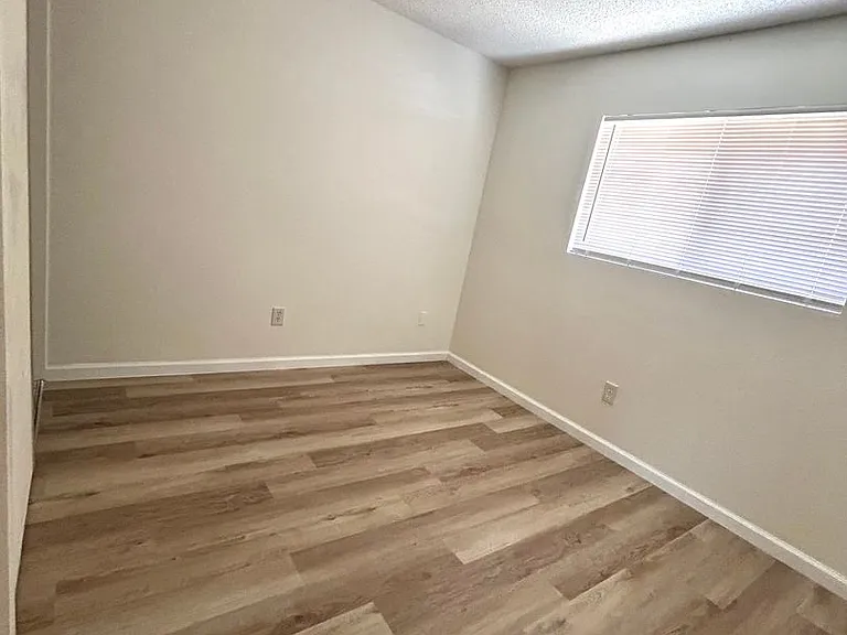 73615 Sun Valley Dr — Photo 8