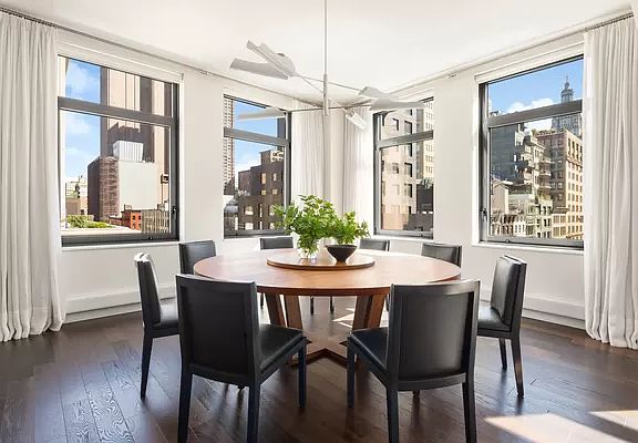 5th image of 37 Warren St APT 6A