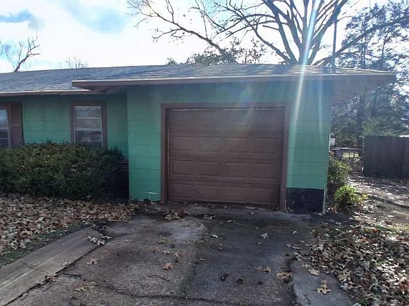2nd image of 501 W Terrell Ave