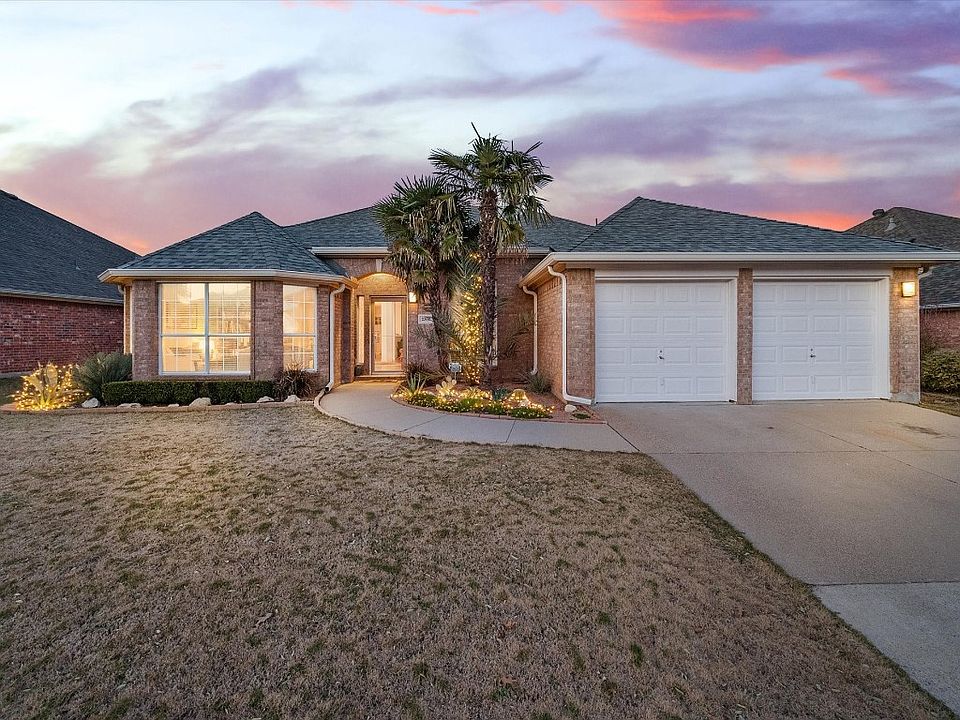 1st image of 2307 Denham Dr