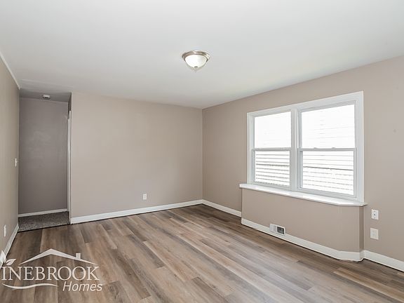 4th image of 550 E Epworth Ave