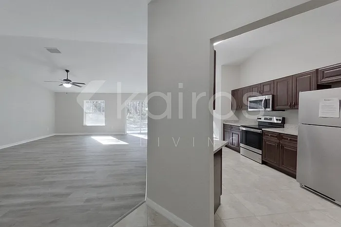 Building Photo - 820 Marion Oaks Mnr