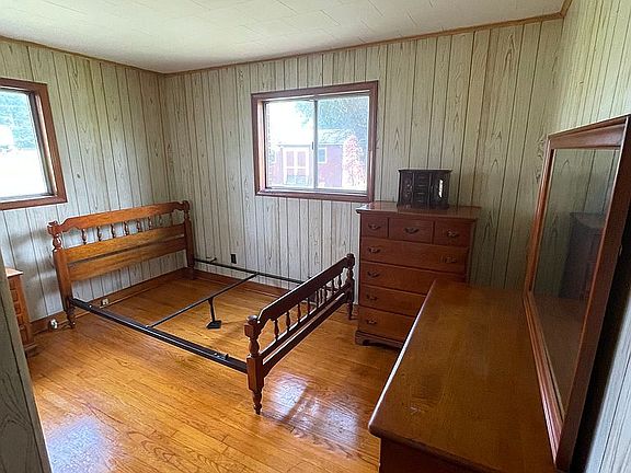 4th image of 1778 Pleasant Ridge Rd