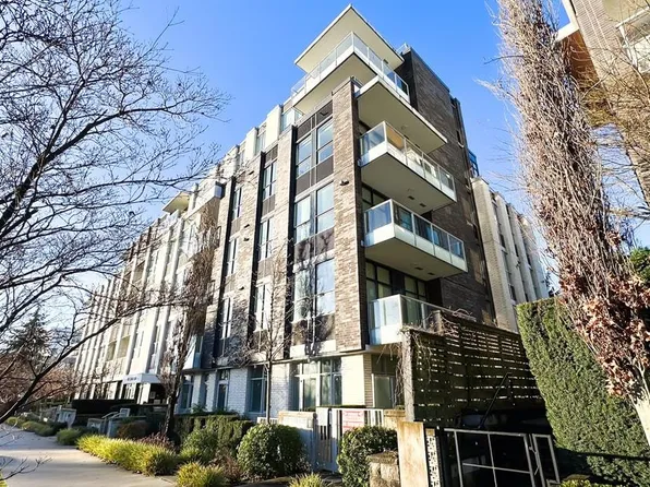 6733 Cambie St #302, Vancouver, BC V6P 3G9