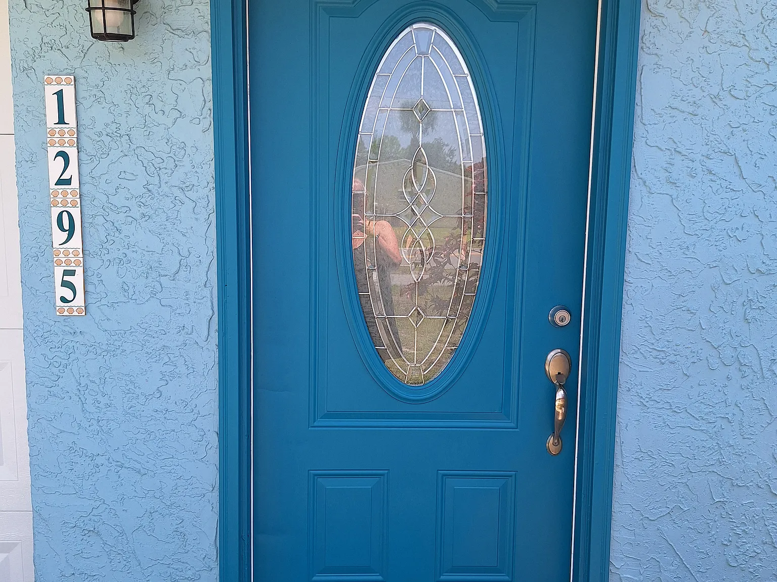 1295 Schumann Dr — Photo 1