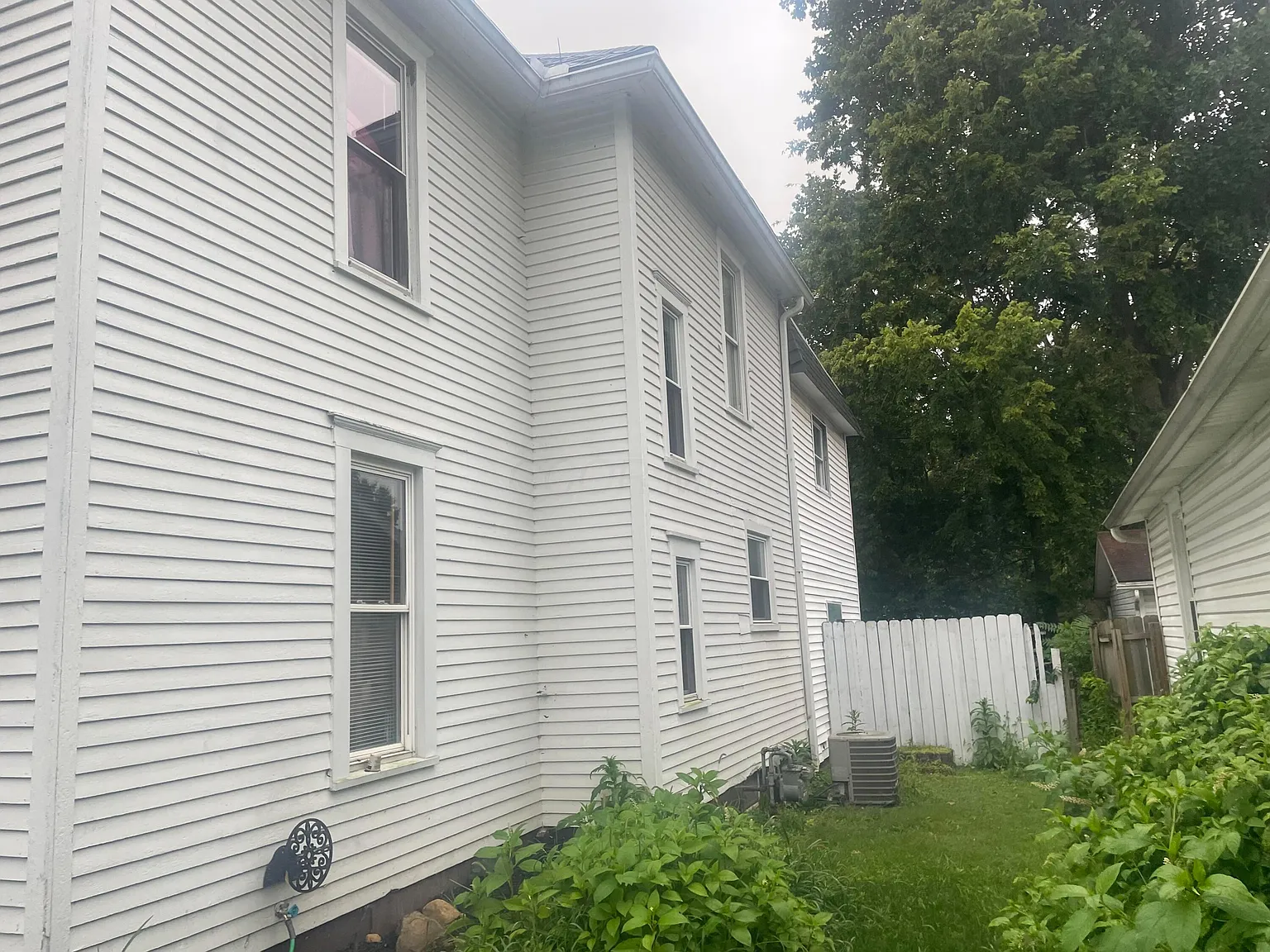 1523 Graham Rd photo 1