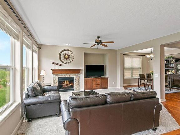 3rd image of 4534 Bailey Lake Dr