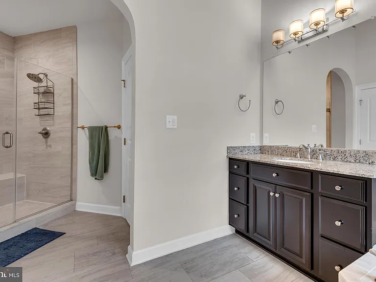 14611 Highbury Ln — Photo 27