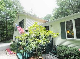 62 Baxter Rd, Red Hook, NY 12571