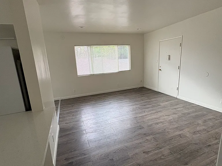 2506 Grant Ave #4 — Photo 12