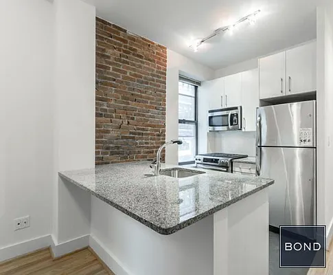 Rented by Bond New York | media 19