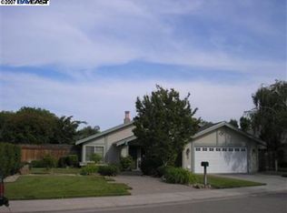 610 N Forest Hills Dr, Tracy, CA 95376