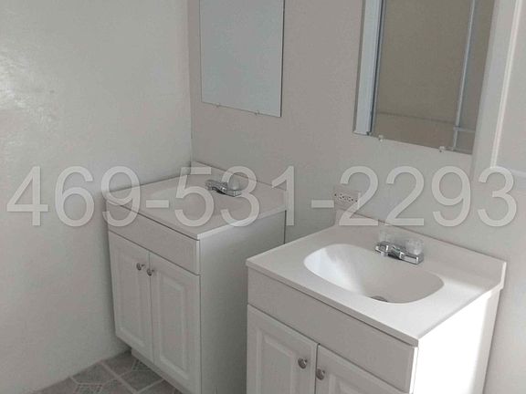 3rd image of 731 Oaklanding Cir