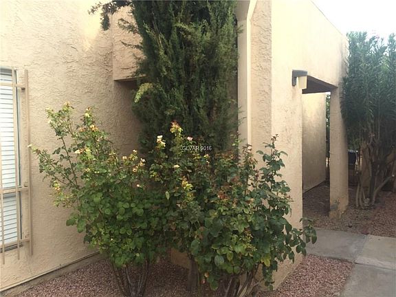 3rd image of 4216 Park Ct