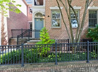 25 Norwood Ave APT 1, Summit, NJ 07901