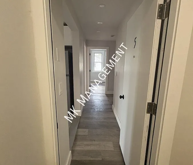 840 Clay Ave #5 — Photo 2