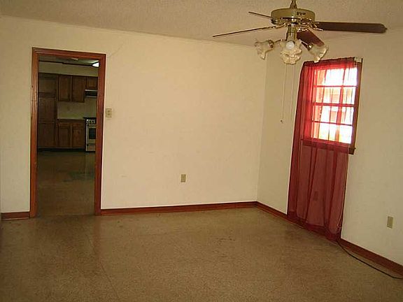 3rd image of 740 Elmeer Ave