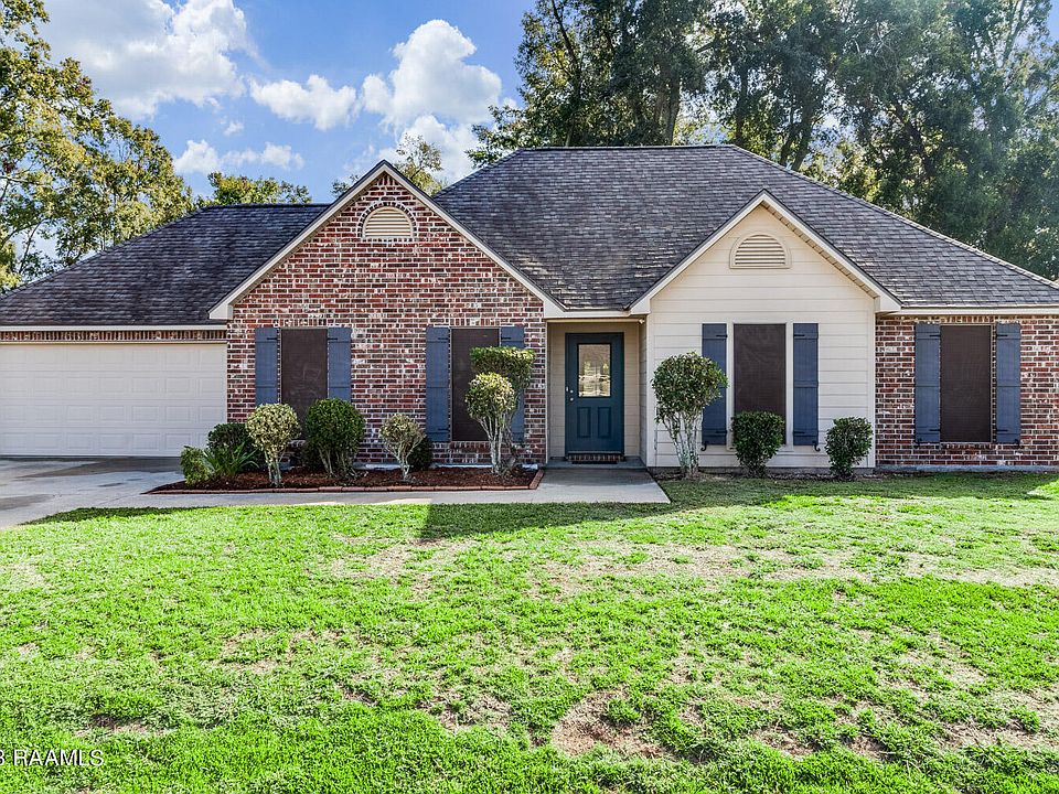 1st image of 205 Landsdowne Way