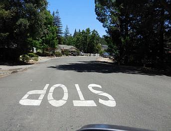 2nd image of 2648 Hillcrest Dr